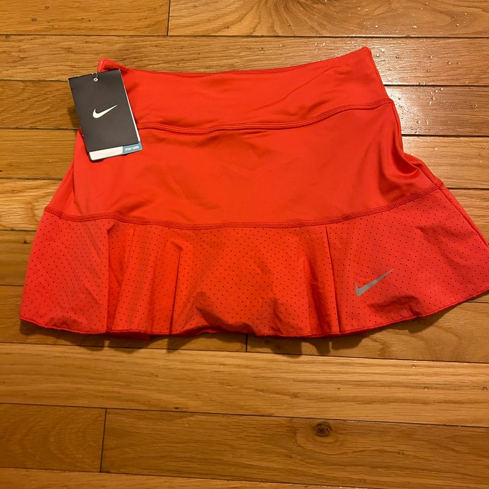 Brand new NIKE tennis skirt